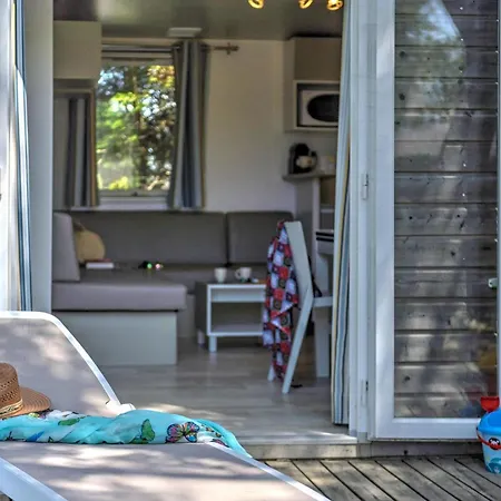 Campsite Domaine Residentiel De Plein Air Le Bois D'amour